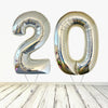 Ballon argenté numéro 20 holographique XL (rempli d'hélium) 